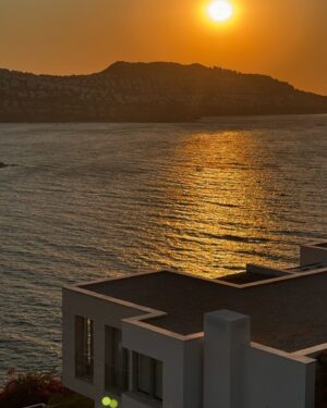 Ebru Akel Instagram - Sunset mood ✨
#reklam