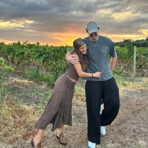 Ebru Şahin Instagram - Bir sürü şey yazarım ama anlatamam 🌻
#vineyard