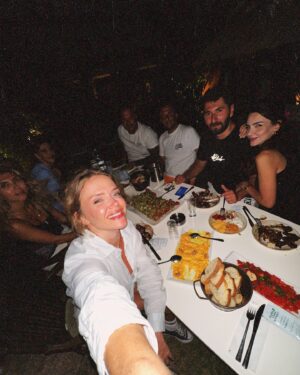 Ecem Karavus Instagram - Alaçatı dump 🙂‍↔️⛱️🧜🏻‍♀️🍭🥥🍵

Her şey mükemmeldi ya offf 

#blessed