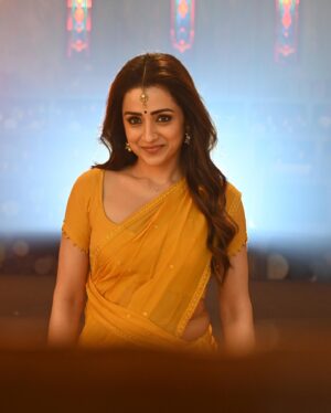 Eka Lakhani Instagram - Added a little bit of firey sunshine in #GOAT
🔥☀️

My gorgeous @trishakrishnan for #Matta 💛

Wearing a saree in this beautiful shade of golden yellow by @shaktitripathi 
Styled with @malinikarthikeyan @hqrukmini 
HMU @rohini_hairstylist @uspawar3 

Sometimes the simplest ones are the toughest to crack!

#Trisha #ThalapathyVijay #GreatestOfAllTimes