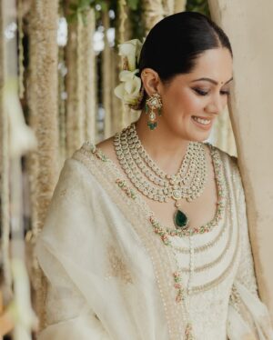 Eka Lakhani Instagram - I love being a stylist.. the behind the scenes madness and frenzy to create a magical look keeps me going. But when it came to get myself ready, for our moment, I went blank. Experience says, go with your gut feeling at times like these.. so I let the best in biz, my dearest friends, take the lead and all of it came together in the best way possible! Everything feels like a dream! 

Here’s to the dreamy crew 🤍

Wearing @anamikakhanna.in 
Jewellery @kishandasjewellery 
Jootis @fizzygoblet 
Make up @makeupbylekha
Hair @bbhiral
Style team @styledbyradhikadhanuka  @team___e 

Photographed by @thehouseontheclouds

Venue @bastianmumbai 
Event Planning and Management @gharanaabychandagupta
Decor, Design and Styling @thea3project @ambitrix
Florals @blacktulipflowers_india

Thank you @entouragetalents @renukasannake