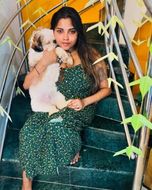 Elakkiya Instagram - அனைவருக்கும் விநாயகர் சதுர்த்தி  நல்வாழ்த்துக்கள் 🙏❤️

#elakkiya#ganeshfestival#home#positivevibes