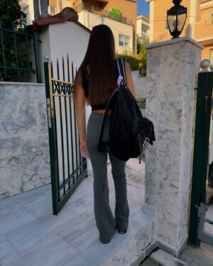 Elena Asimakopoulou Instagram - Αν περνάνε λέει… Γ’ Γυμνασίου λοιπόν…🫣🫣🫣…ααααχχχ…🥹🥹🥹 
 Καλή σχολική χρονιά σε όλα τα παιδιά και τους εκπαιδευτικούς!!!🤞🏻🤞🏻🤞🏻 

#backtoschool #mydaughter #mylife #newstart