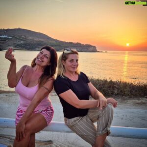 Elena Di Cioccio Instagram - Donne diverse, stessa energia!

💙🩵🤎

@sabrinaganzerofficial