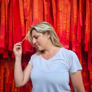 Elena Di Cioccio Instagram - #Cina2024 Dump ( 📸 @enrytrevi )
.
Il Rosso qui è uno stato dell'anima che desidera, anela, si strugge  e teme di non esistere davvero. ❤️