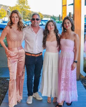 Elena Lyons Instagram - We had so much fun at the 10X Couples Retreat in Napa Valley!! 💗🍇☀️
