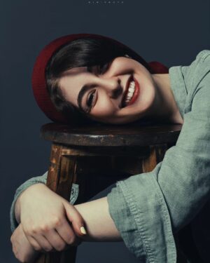 Elika Naseri Instagram - 🌻☀️
.
.
.
Model: @elika.naseri
Photo: @nimiphoto_ 
#portraitphotography #photo #portrait #photography #face #artist #art
#عکاسی_پرتره #عکاسی_مدلینگ #عکاسی #عکس #هنرمند #هنر