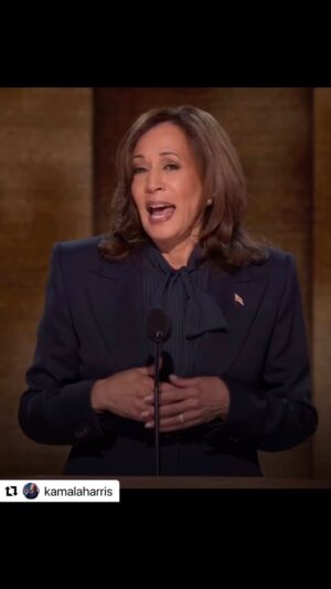 Elisa Donovan Instagram - Unity. Dignity. Intelligence. Prosperity. Inclusion. Beauty. Strength. Individuality. POWER. 🇺🇸💥 This is America. #kamalaharris #dnc