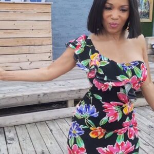 Elise Neal Instagram - Can't Believe it's September  already 🫤 #august #recap ( from working hard  to playing hard ) it was full and fun ❤️
Was the host of 3 events,  but Hosting for retailer Macy's  was incredible,  and popping down to ATL reoccurring on a new show 🤐 working with incredible directors , to partying in #shreveport til my feet hurt 😃 #host  #actress #fitness 
#goodtimes