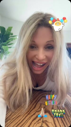 Elizabeth Daily Instagram - Thank you so much for so many beautiful #happybirthday wishes and pics ! Feel super honored to be getting so much love from all of you xxEG💕💋💔