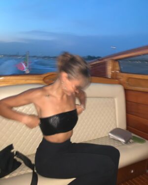 Ella Purnell Instagram - boat 🤝 bangs