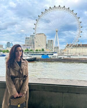 Émilie Nef Naf Instagram - LONDON BABE 🇬🇧❤️ : un patchwork de cultures, de couleurs et d’histoires. » 🌍✨