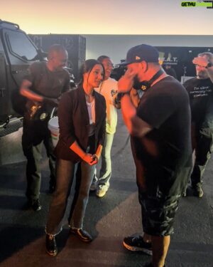 Emily Alabi Instagram - So much gratitude and joy being back with the @swatcbs family. ☺️

This show and these people are truly one of a kind. 💎

My heart is FULL, I can’t stop smiling. 🥰

🎬 @boxerbray10 
✍️ @ameliasims @swatwriters 
📸 @davinophotostudio 

#swat #swatcbs #season8