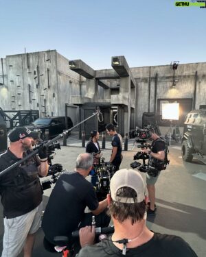 Emily Alabi Instagram - So much gratitude and joy being back with the @swatcbs family. ☺️

This show and these people are truly one of a kind. 💎

My heart is FULL, I can’t stop smiling. 🥰

🎬 @boxerbray10 
✍️ @ameliasims @swatwriters 
📸 @davinophotostudio 

#swat #swatcbs #season8