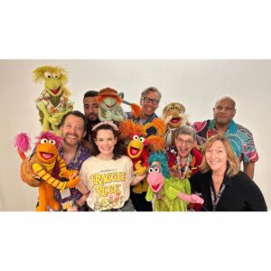 Emily Hampshire Instagram - As a denning animal, I’ve always had my suspicions that I might actually be part Fraggle. After meeting @fragglerockofficial at #DragonCon… YEPYEPYEP! A huge thank you to @hensoncompany for making dreams come true. 🪨 🎶