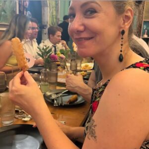 Emily V. Gordon Instagram - Unstable cake. Stable people. 
Congratulations to the wonderful @theyearofelan and @mollycaitlynquinn! Love you both so much. Only wedding I’ve ever been to with a Mountain Goats singalong!