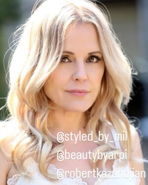 Emma Caulfield Ford Instagram - When a pic is so yummy attention must be paid. @styled_by_mil
@beautybyarpi
@robertkazandjian