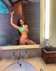 Actress Emma Dabiri HD Instagram Photos and Wallpapers September 2024