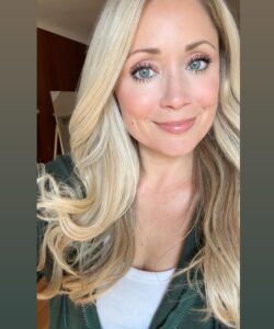 Actress Emme Rylan HD Photos and Wallpapers April 2025