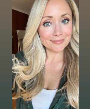 Emme Rylan Instagram - I love my make up today! #notapictureofmykids