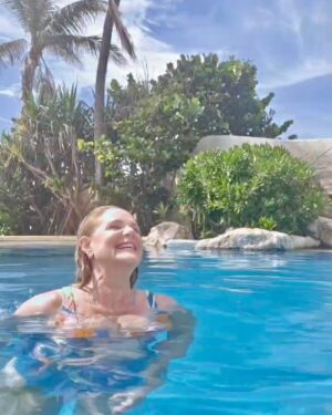 Erika Buenfil Instagram - Muy feliz en Acapulco