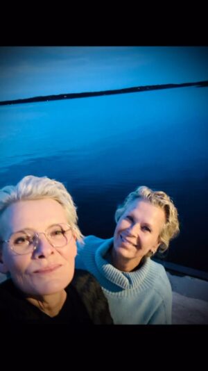 Eva Dahlgren Instagram - Tack sommaren! Stanna stanna stanna lite till…