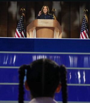 Ever Carradine Instagram - Tonight, I looked at my 14 year-old daughter and said “In four years, you’ll get to vote for her.”

📸 @heislerphoto 

#kamalaharris #LFG #madampresident #dnc @vp @kamalaharris
