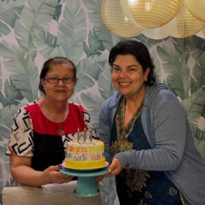 Fabiana Karla Instagram - Parabéns pra Mainha!! Uma comemoração do jeitinho que você gosta: Com amor em  família, com o bolinho lindo, boas risadas e muito papo🥰 e ja ja jogar um baralhinho 🃏 pra terminar a noite 🎁viva você, Mainha, que completa mais uma primavera 🌻🎁🫶Que você tenha muita saúde pra desfrutar das alegrias com a gente por muitos anos! Te amamos muito!! 😘✨🫶
#clarice7.1 #niverdemainha