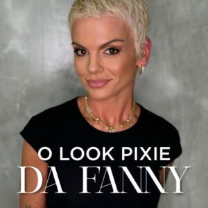 Fanny Rodrigues Instagram - A querida @itsfannyrodrigues veio tratar da cor ✨😍
Depois de cortar uma vez, nunca mais se consegue parar 💇‍♀️

Meninas de cabelo curto, não é verdade? 🤭