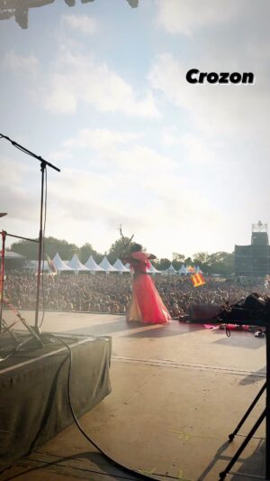 Fatoumata Diawara Instagram - Merci encore à mon chaleureux public pour tous leurs amours ! Je vous aime aussi ❤️❤️❤️🙏🏾!