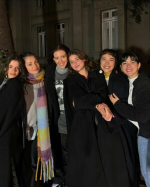 Fernanda Castillo Instagram - Mujeres mágicas 🔮
Divertidas, guerreras,sensibles, compañeras,empáticas!