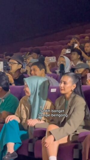 Fita Anggriani Instagram - Dari 😊😊😊😄😆😅😂🤣 
Sampe 🥺😢🥹🥹🥹😭😭😭😔☹️

Baru trailer aja udah bikin sembab beberapa orang, gimana nanti full filmnya yaa 🥺

Tonton film Home Sweet Loan, mulai 26 September 2024 di bioskop

#AkuKaluna #FilmHSL #HomeSweetLoanFilm #AkuKaluna #PejuangHidup #PejuangRupiah #PejuangKeluarga #PejuangRumah #26September2024