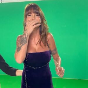 Florencia Peña Instagram - #CANTANDO2024 allá vamos 😜🎤

Me encanta volver a la conducción. Me encanta volver con un formato que me divierte y que me genera un nuevo desafío; correr riesgos; ir en busca de nuevos caminos. Me encanta seguir creciendo y estar en lugares que me hacen feliz! Gracias @marcelotinelli x confiar en mí 🫶🏻

Hoy calentamos motores y metimos previa con el jurado 🤩📸@elcantandooficial @americatv @lafliaok