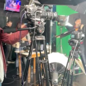 Florencia Peña Instagram - #CANTANDO2024 allá vamos 😜🎤

Me encanta volver a la conducción. Me encanta volver con un formato que me divierte y que me genera un nuevo desafío; correr riesgos; ir en busca de nuevos caminos. Me encanta seguir creciendo y estar en lugares que me hacen feliz! Gracias @marcelotinelli x confiar en mí 🫶🏻

Hoy calentamos motores y metimos previa con el jurado 🤩📸@elcantandooficial @americatv @lafliaok