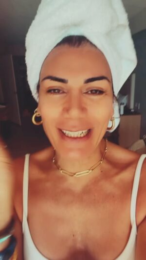 Florencia de la V Instagram - Vestite conmigo para ir a navegar 💙🐠🪼🦞🐡🦀🐙🦑🌈🫡