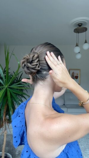 Funda Güray Instagram - Gelin saçımı kendim yapma fikri çık aklımdan 🫠 nasıl olmuş ???

#reklam #hairgoals #hairstyles #oodt #grwm #hairtutorial