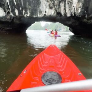 Gabriella Charlton Instagram - This post is all my ‘firsts’ in Vietnam 🇻🇳 

1. My first time visiting a train street 
2. Paragliding 
3. My first Pho
4. Kayaked by myself 
5. Visited one of the most famous Buddhist temple 
6. Swam in open waters
7. The swing; where you’re captured at a high 
8. Hiked a “fake” village 😜

Huge thanks to @touronholidays for making this happen ❤️