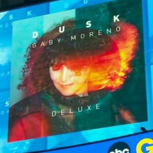 Gaby Moreno Instagram - “Ain’t That The Way It Goes” live from @abcgma3 in Times Square NYC 🤩❤️🙌🏼

@saymanns @kimonkirk @gravywill #JamieEdwards 
@cosmicaartists