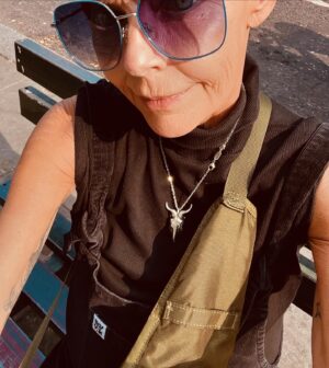 Gail Porter Instagram - Can’t complain about cheap sunglasses from Sainsbury’s! Hope you’re having a lovely Sunday xx