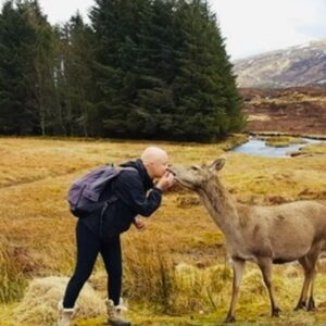 Gail Porter Instagram - That day when a wee deer came to give you a kiss! Can’t sleep and looking at lovely memories.x