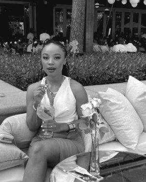 Gaosi Raditholo Instagram - I don’t indulge but… I did take a sip or two! & I must say @nerowineglobal is so good! So smooth! ✨🌻✨ if I had the jargon I’d be a wild word smith right now…  S/O to  @mokoenalive for upholding such impressive standards! … ✨🌹🍃