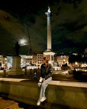 Garima Sharma Instagram - London’s night view 👀🌸 
#travel #londoneye #trafalgarsquare