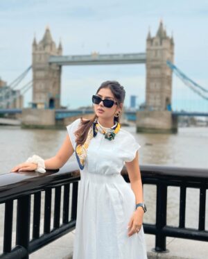 Garima Sharma Instagram - Hi 🇬🇧 
#keepsmiling #travel #london