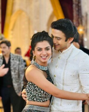 Garvita Sadhwani Instagram - ❤️ 
Lots of Love to Dearest Fans... 
Xoxoxoxoxo 
#yrkkh #dkp #starplus #RomiitRaaj #garvitasadhwani #Ruhit