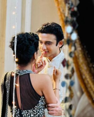 Garvita Sadhwani Instagram - ❤️ 
Lots of Love to Dearest Fans... 
Xoxoxoxoxo 
#yrkkh #dkp #starplus #RomiitRaaj #garvitasadhwani #Ruhit