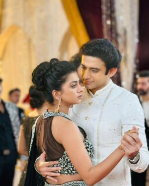 Garvita Sadhwani Instagram - ❤️ 
Lots of Love to Dearest Fans... 
Xoxoxoxoxo 
#yrkkh #dkp #starplus #RomiitRaaj #garvitasadhwani #Ruhit