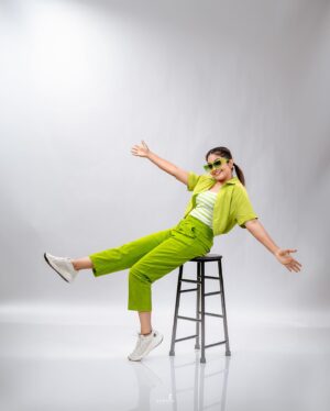 Gayathri Arun Instagram - Sky high with full of smiles and colours 💚🤍💚 

Photo @sumin_s_kumar 
MUA @amal_ajithkumar 
Stylist @doms.2010 
Costume @western_lady_