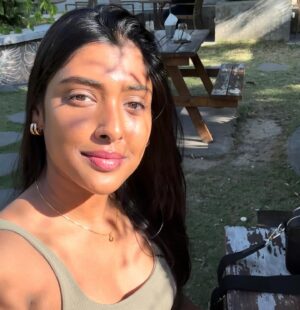 Gayathri Reddy Instagram - 🫶🏻🌴🌻