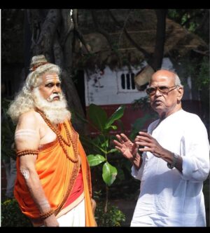 Gayatri Bhargavi Instagram - Celebrating Centenary Birth Anniversary  of Telugu Film Legendary Late Akkineni Nageshwar Rao our ANR garu with this Rare pic. 

This picture is from our home Gallery, of great Telugu  Actor Padma Vibhushan ANR garu keenly understanding the act,  explained by Director, Painter, Illustrator Cartoonist Padma Sri Bapu garu in the shooting sets of Sri Rama Rajyam. (2011) 

I am a bit lucky to spend three learning weeks as an Anchor, along with ANR garu in his Garden. Had an opportunity to have some interestingly detailed conversations on all his Hit Films as an Actor & Producer. 

.
.
.
@bapu.ramana 
@annapurnastudios 
@chayakkineni @akkineniakhil 

#anr #centenarycelebrations #bapu #telugucinema #legendary #actor #director #illustrator #cartoonist #cinema #gayatribhargavi #anchor #anrliveson #100 #telugu #birthanniversary #bapubommalu #anr100