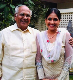 Gayatri Bhargavi Instagram - Celebrating Centenary Birth Anniversary  of Telugu Film Legendary Late Akkineni Nageshwar Rao our ANR garu with this Rare pic. 

This picture is from our home Gallery, of great Telugu  Actor Padma Vibhushan ANR garu keenly understanding the act,  explained by Director, Painter, Illustrator Cartoonist Padma Sri Bapu garu in the shooting sets of Sri Rama Rajyam. (2011) 

I am a bit lucky to spend three learning weeks as an Anchor, along with ANR garu in his Garden. Had an opportunity to have some interestingly detailed conversations on all his Hit Films as an Actor & Producer. 

.
.
.
@bapu.ramana 
@annapurnastudios 
@chayakkineni @akkineniakhil 

#anr #centenarycelebrations #bapu #telugucinema #legendary #actor #director #illustrator #cartoonist #cinema #gayatribhargavi #anchor #anrliveson #100 #telugu #birthanniversary #bapubommalu #anr100